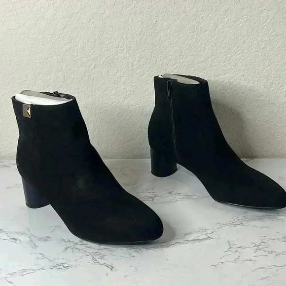 Alfani Sylus Black Ankle Boot Size 7 M - Picture 2 of 11